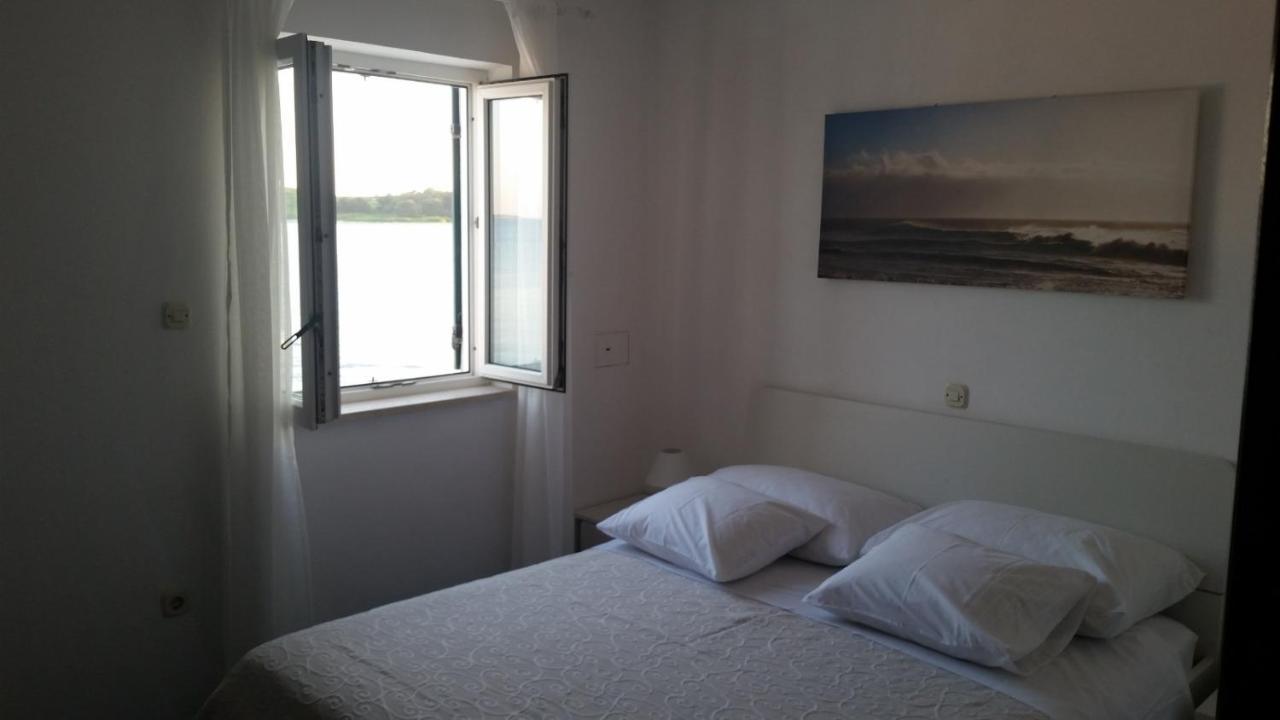 Apartman Pape Pakoštane Exteriér fotografie